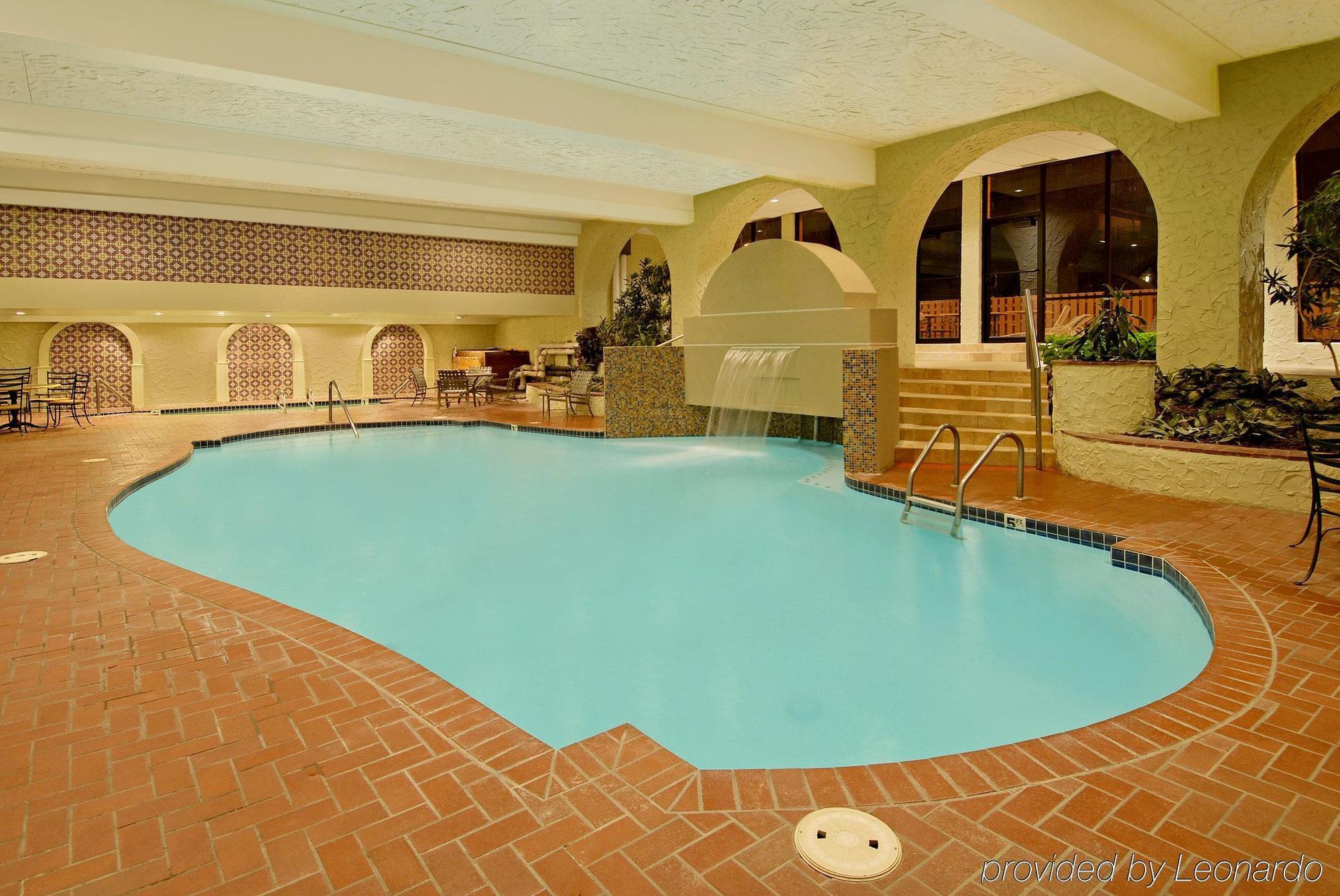 Aksarben Suites Trademark Collection By Wyndham Омаха Съоръжения снимка