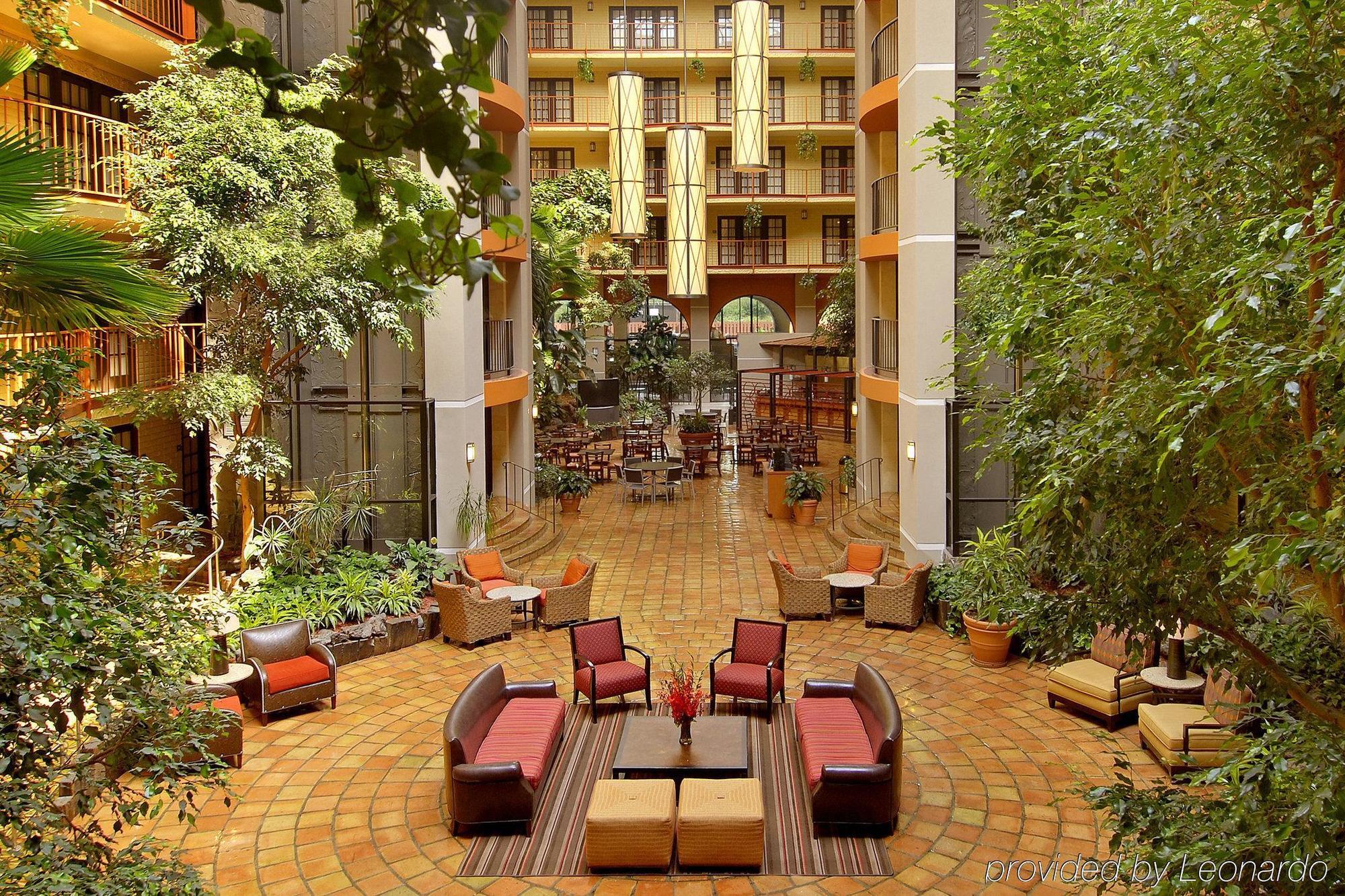 Aksarben Suites Trademark Collection By Wyndham Омаха Екстериор снимка